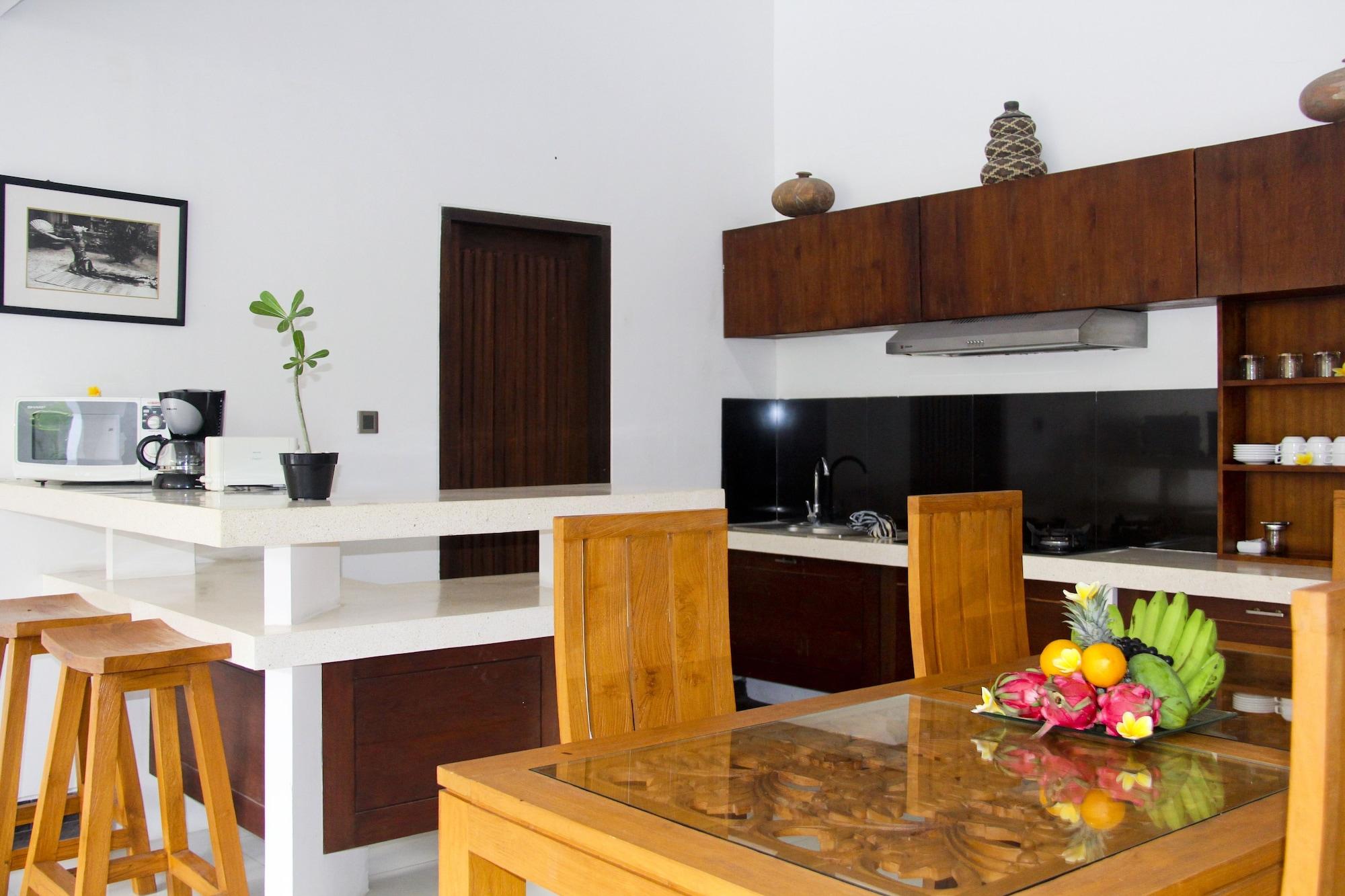 Delu Villas & Suite Kerobokan  Luaran gambar
